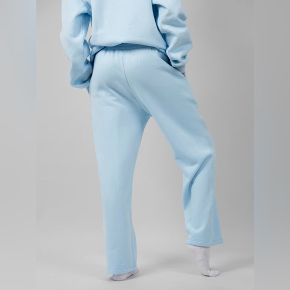 Comfrt Baby Blue Pastel Straight Leg Sweatpants - S - Picture 4 of 10